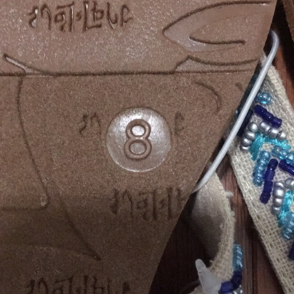 Beaded flip flops - Picture 7 of 7